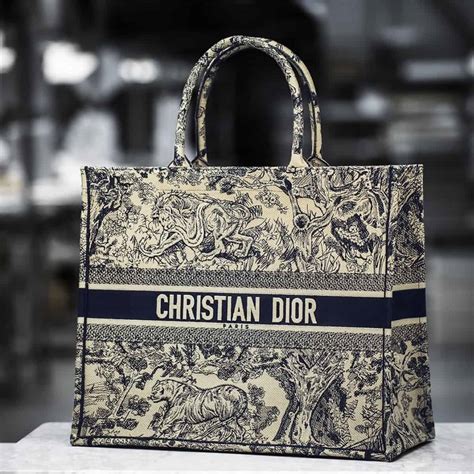 authenticating dior book tote|christian Dior Book Tote 2021.